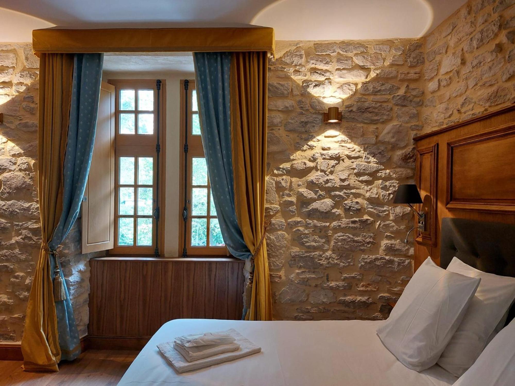 Hotel-restaurant Le Manoir De Montesquiou 3*